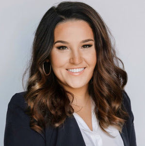 Meet your Posher, Alexis